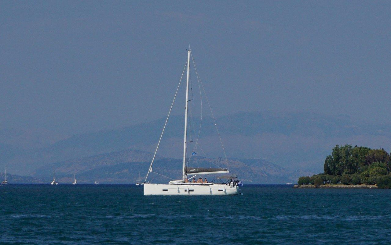 Charter Bavaria C50 Style - 4 + 1 cab. "Moya One" in Krf | Nautilus