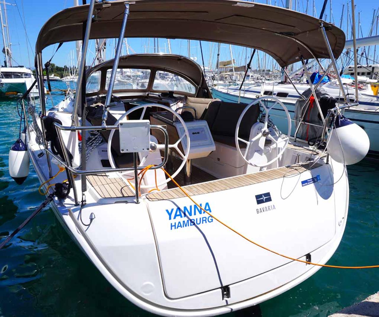 Charter Bavaria Cruiser 34 - 2 cab. "Yanna" in Krf | Nautilus