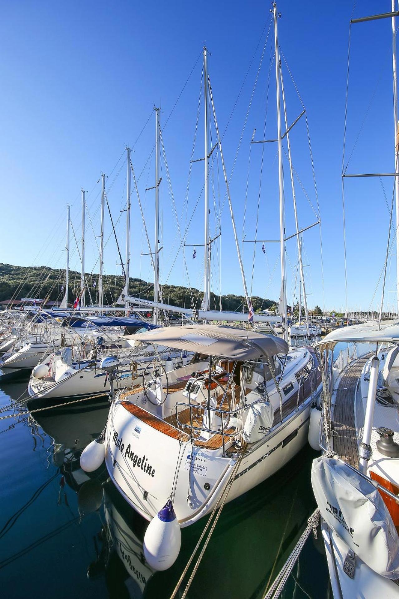 Charter Bavaria Cruiser 37 - 3 cab. "Malo Angeline" in Punat | Nautilus - Slika 4