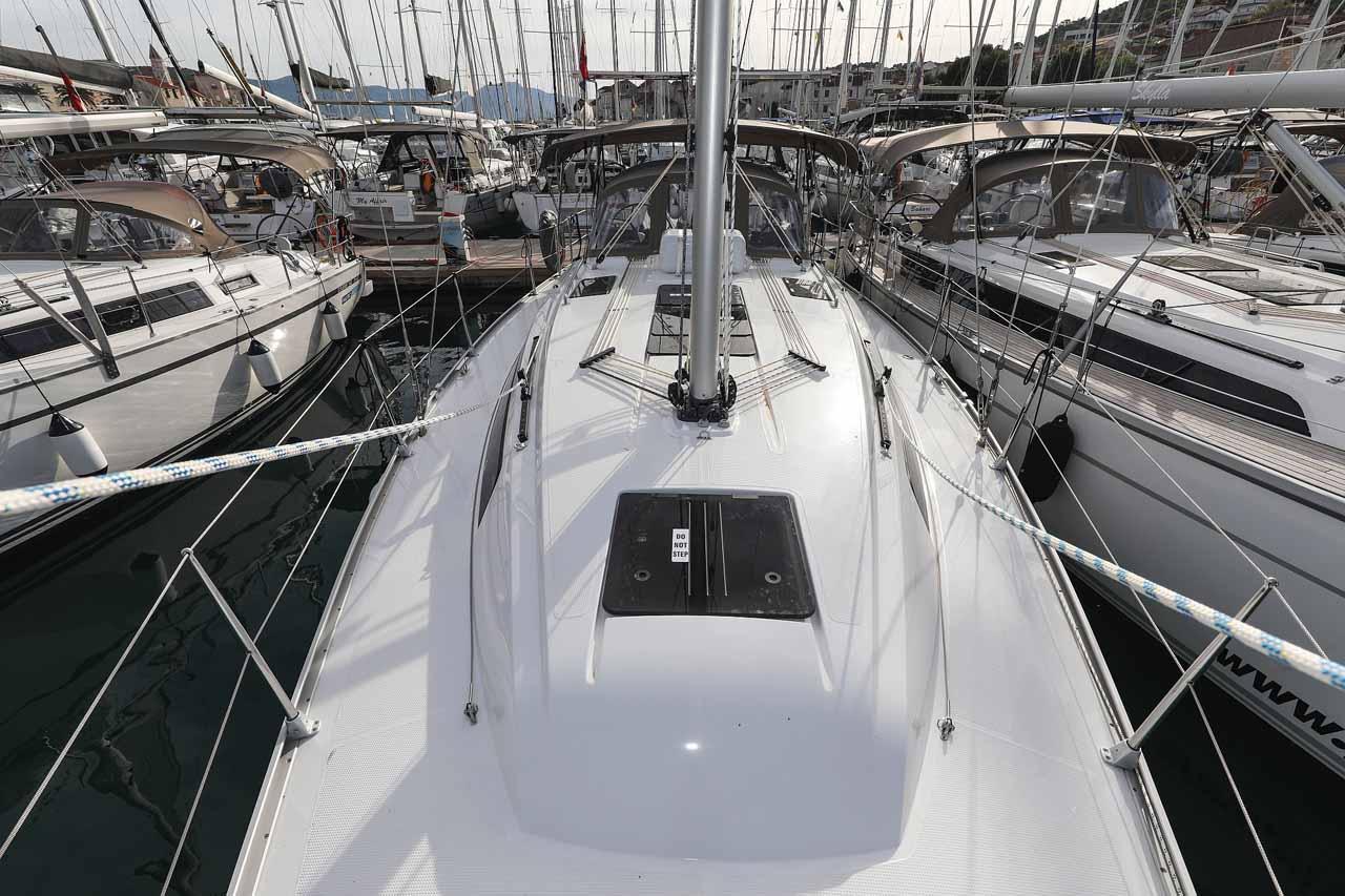 Charter Bavaria Cruiser 37 Style "Pura Vida" in Trogir | Nautilus - Slika 4