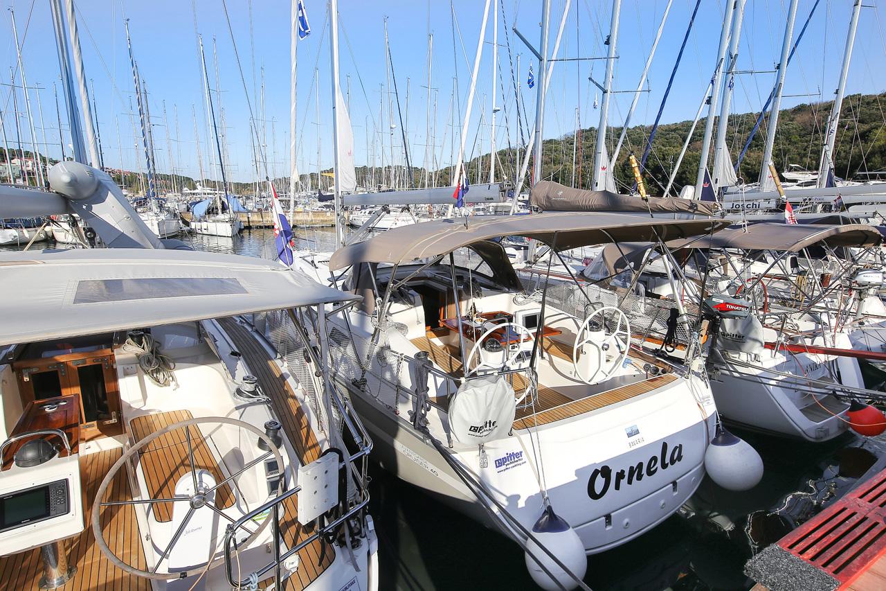 Najam Bavaria Cruiser 40 Avantgarde "Ornela" u destinaciji Pula | Nautilus - Slika 3