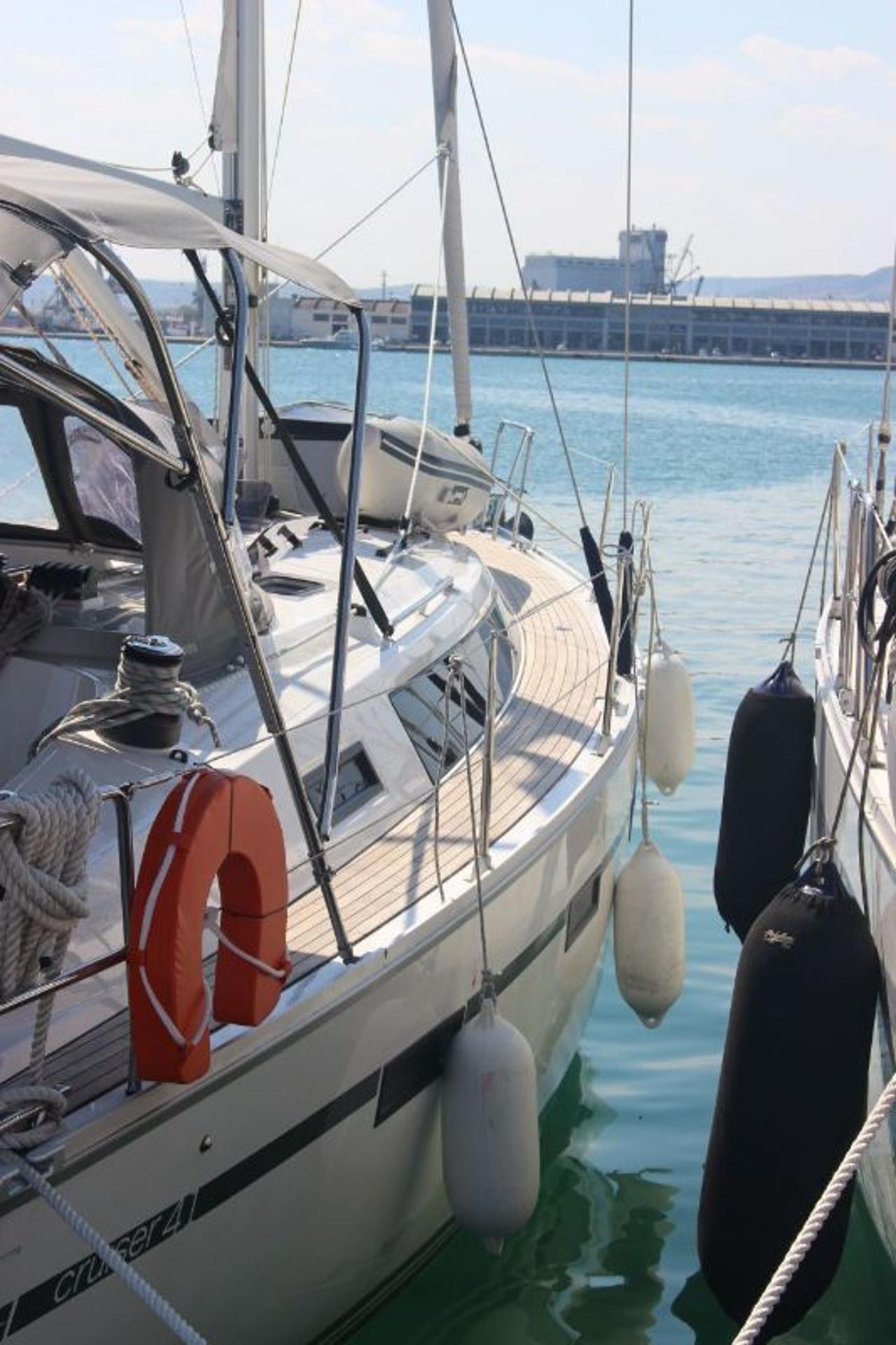 Charter Bavaria Cruiser 41 - 3 cab. "MiraMare" in Volos | Nautilus - Slika 3