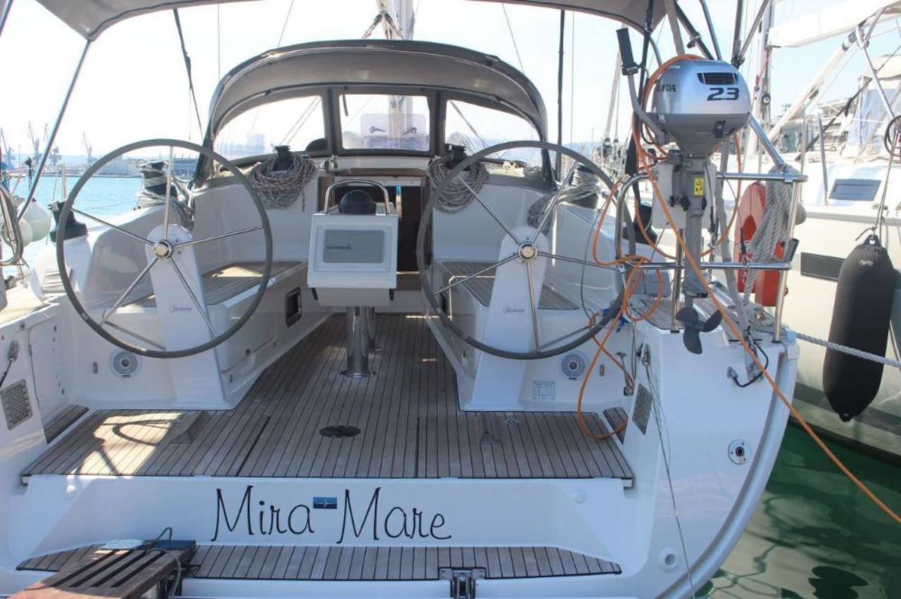 Charter Bavaria Cruiser 41 - 3 cab. "MiraMare" in Volos | Nautilus
