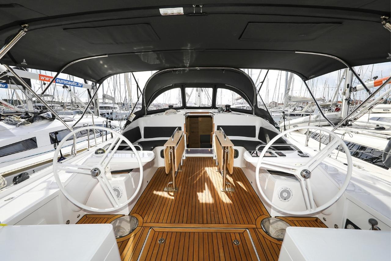 Charter Elan Impression 45 - 4 cab. "Seppia" in Biograd na Moru | Nautilus - Slika 4