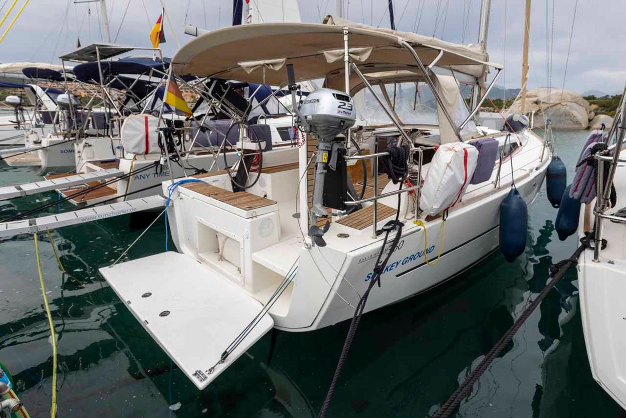 Najam Dufour 360 GL - 3 cab. "Shakey Ground" u destinaciji Figari/Golfo Aranci | Nautilus - Slika 4