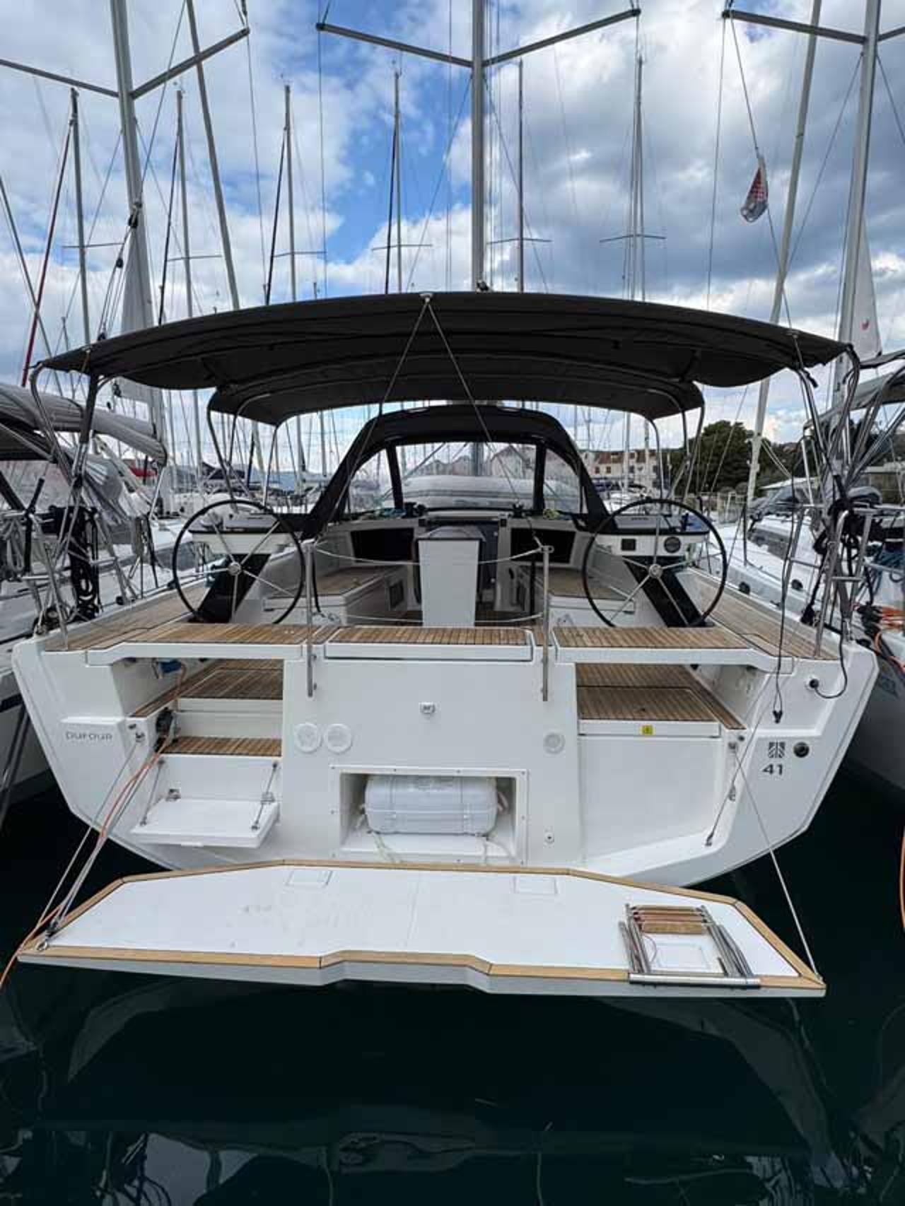 Noleggio Dufour 41 - 3 cab. "Fuego del Viento" a Trogir | Nautilus - Slika 3