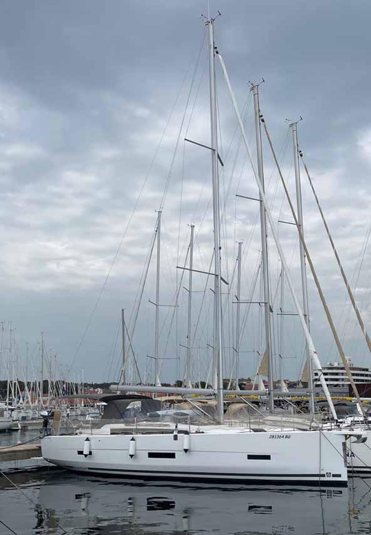 Charter Dufour 430 "Karla" in Split | Nautilus - Slika 3