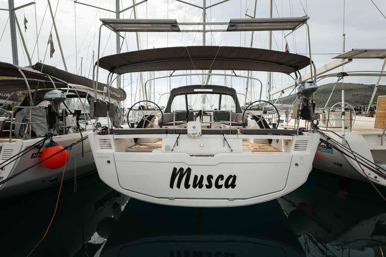 Najam Dufour 530 - 5 + 1 cab. "Musca" u destinaciji Trogir | Nautilus - Slika 3