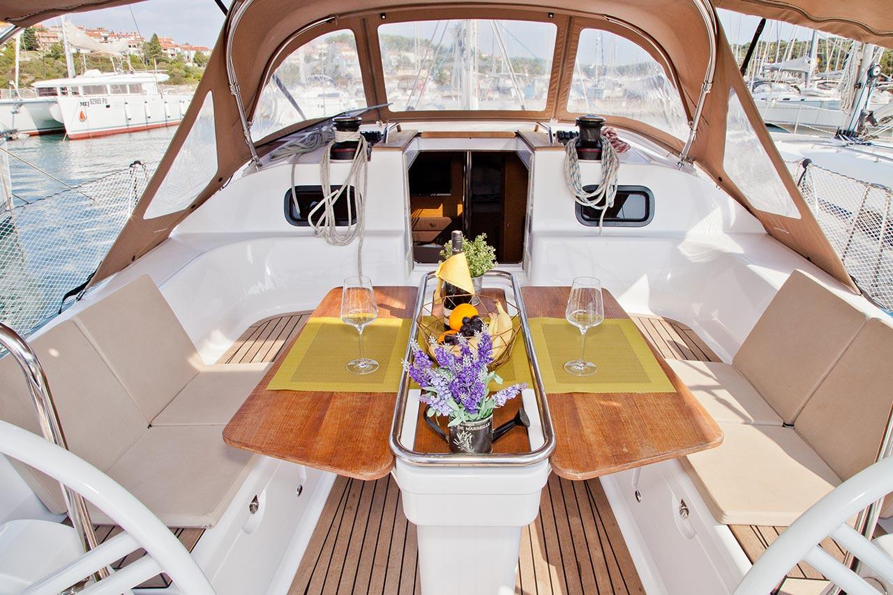 Najam Elan Impression 45 "Sea Cure" u destinaciji Pula | Nautilus - Slika 4