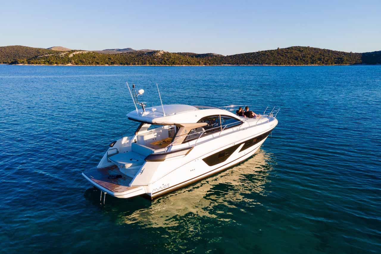 Charter Gran Turismo 41 "Star Trek" in Šibenik | Nautilus - Slika 4