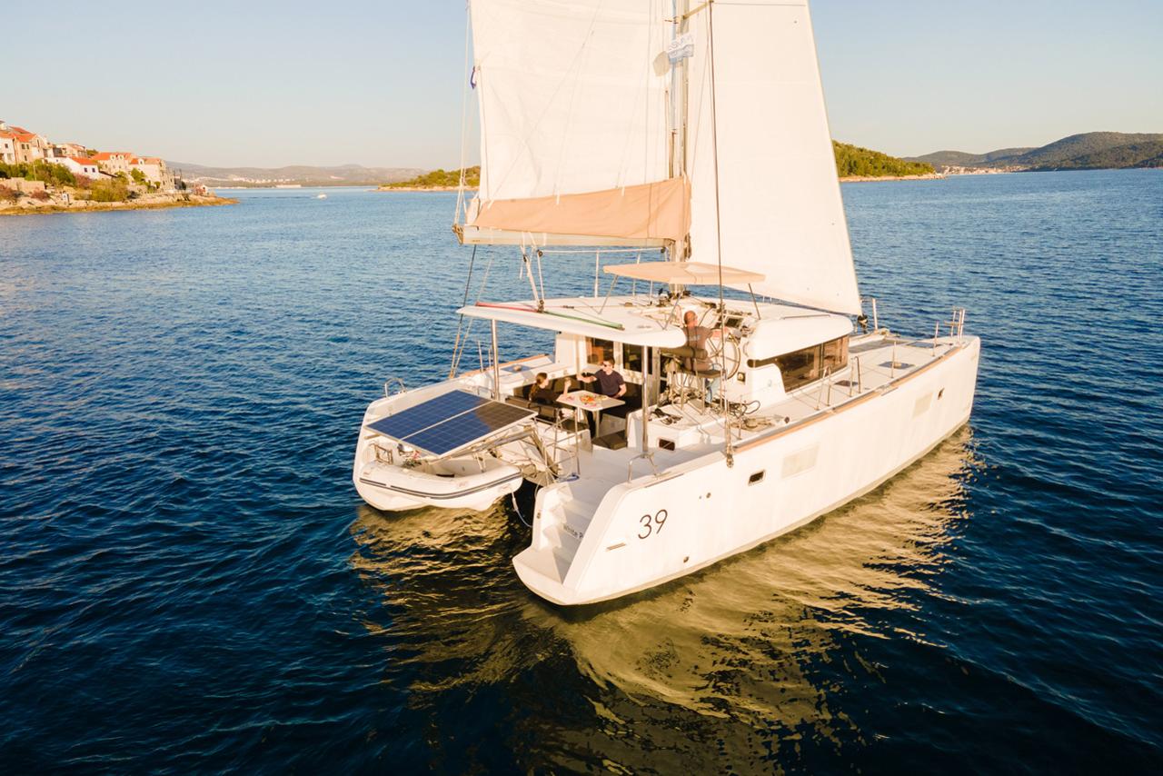 Charter Lagoon 39 - 4 + 2 cab. "White Pearl" in Šibenik | Nautilus - Slika 4