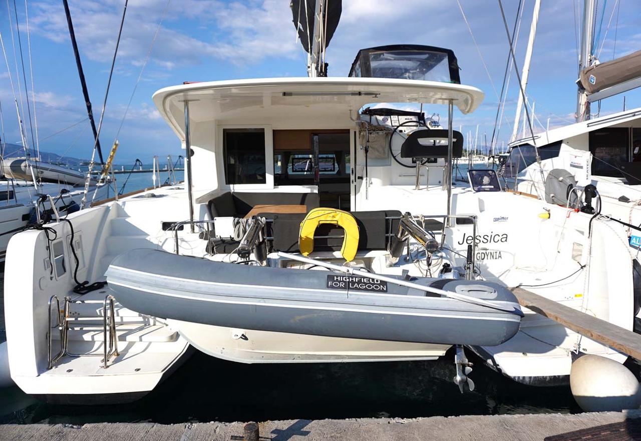 Charter Lagoon 40 - 4 + 2 cab "Jessica" in Krf | Nautilus
