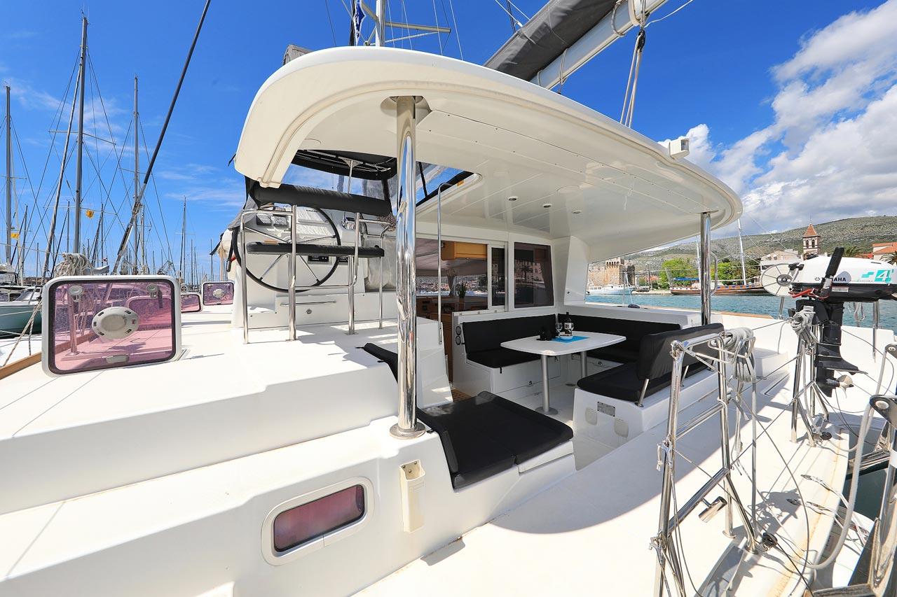 Charter Lagoon 400 - 4 + 2 cab. "Pagomo nayan" in Trogir | Nautilus - Slika 3