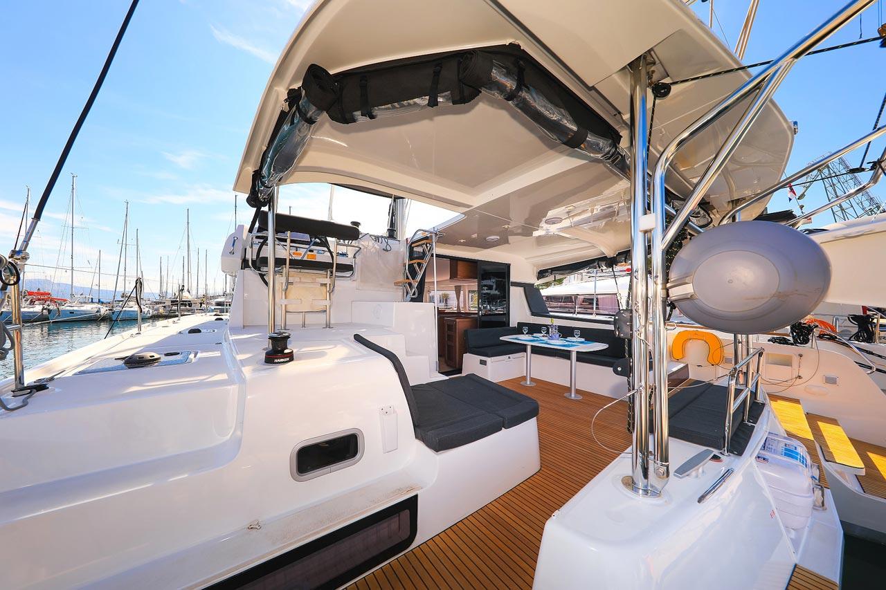 Charter Lagoon 42 - 4 + 2 cab. "Emily" in Trogir | Nautilus - Slika 4