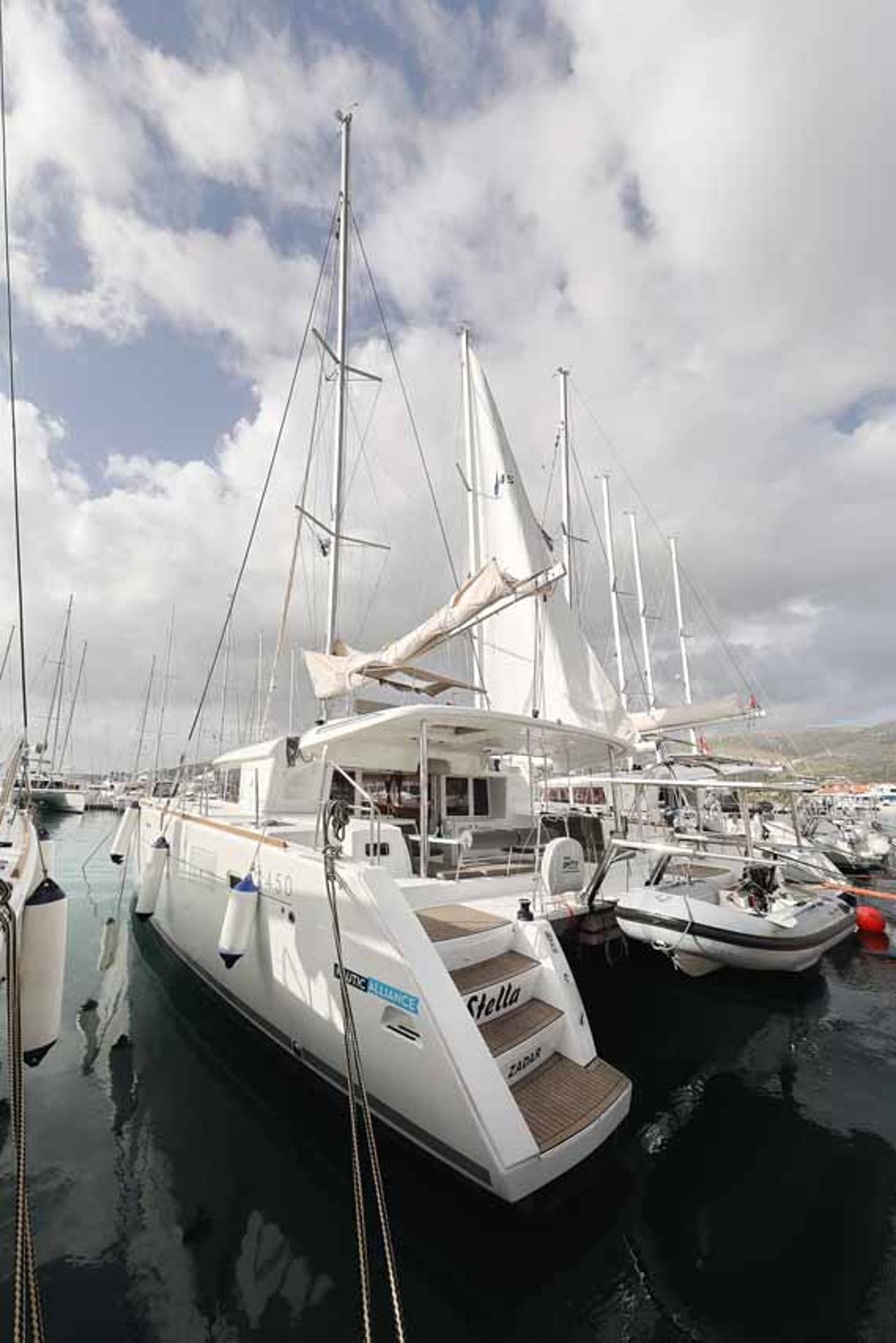 Charter Lagoon 450 F - 4 + 2 cab. "Stella" in Murter | Nautilus - Slika 3