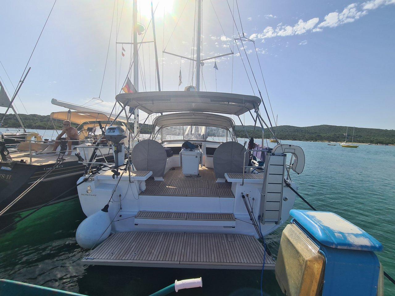 Najam Oceanis 46.1 Performance Line - 3 cab. "Salina" u destinaciji Figari/Golfo Aranci | Nautilus