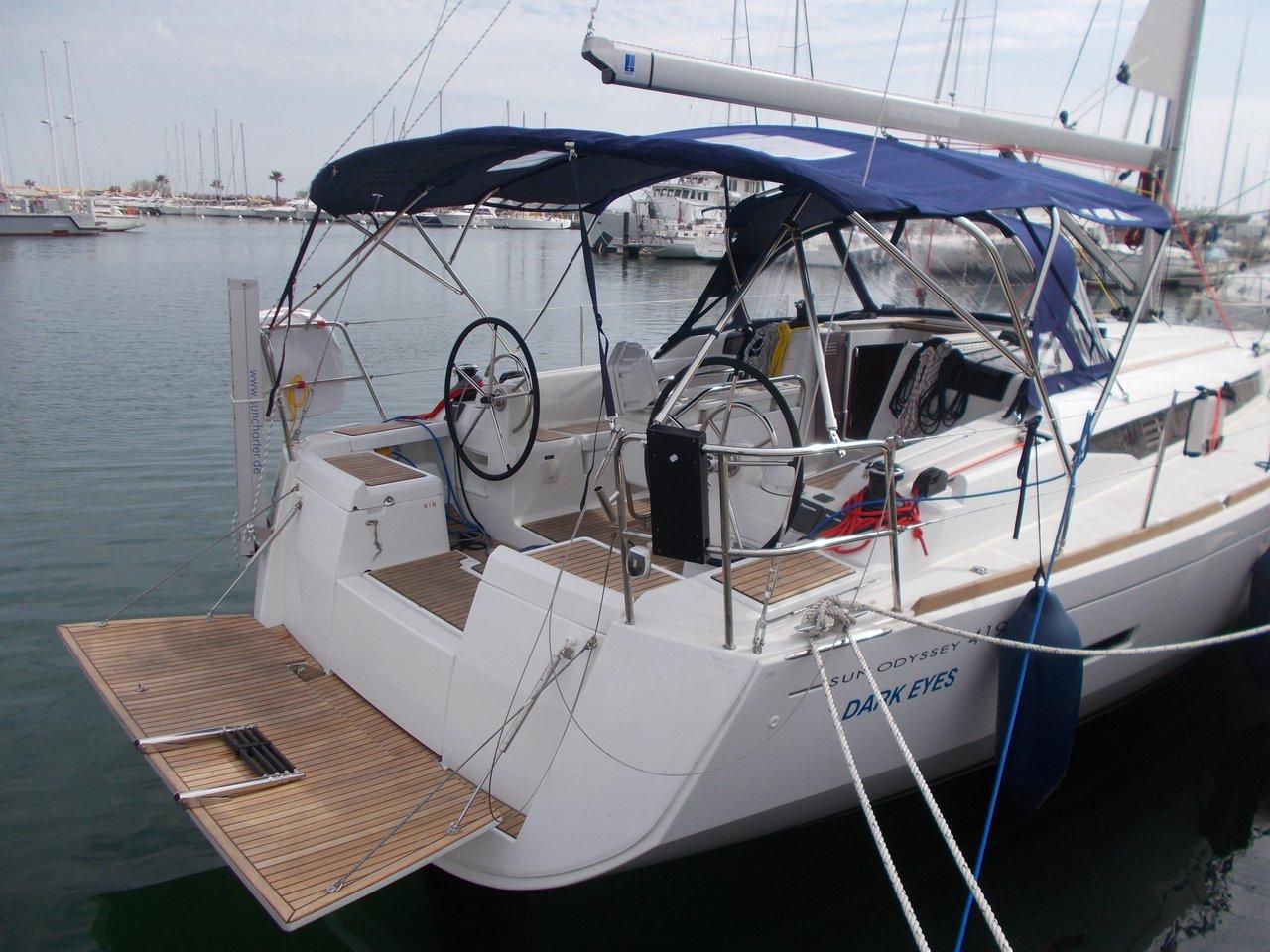 Najam Sun Odyssey 419 - 3 cab. "Dark Eyes" u destinaciji Figari/Golfo Aranci | Nautilus - Slika 3