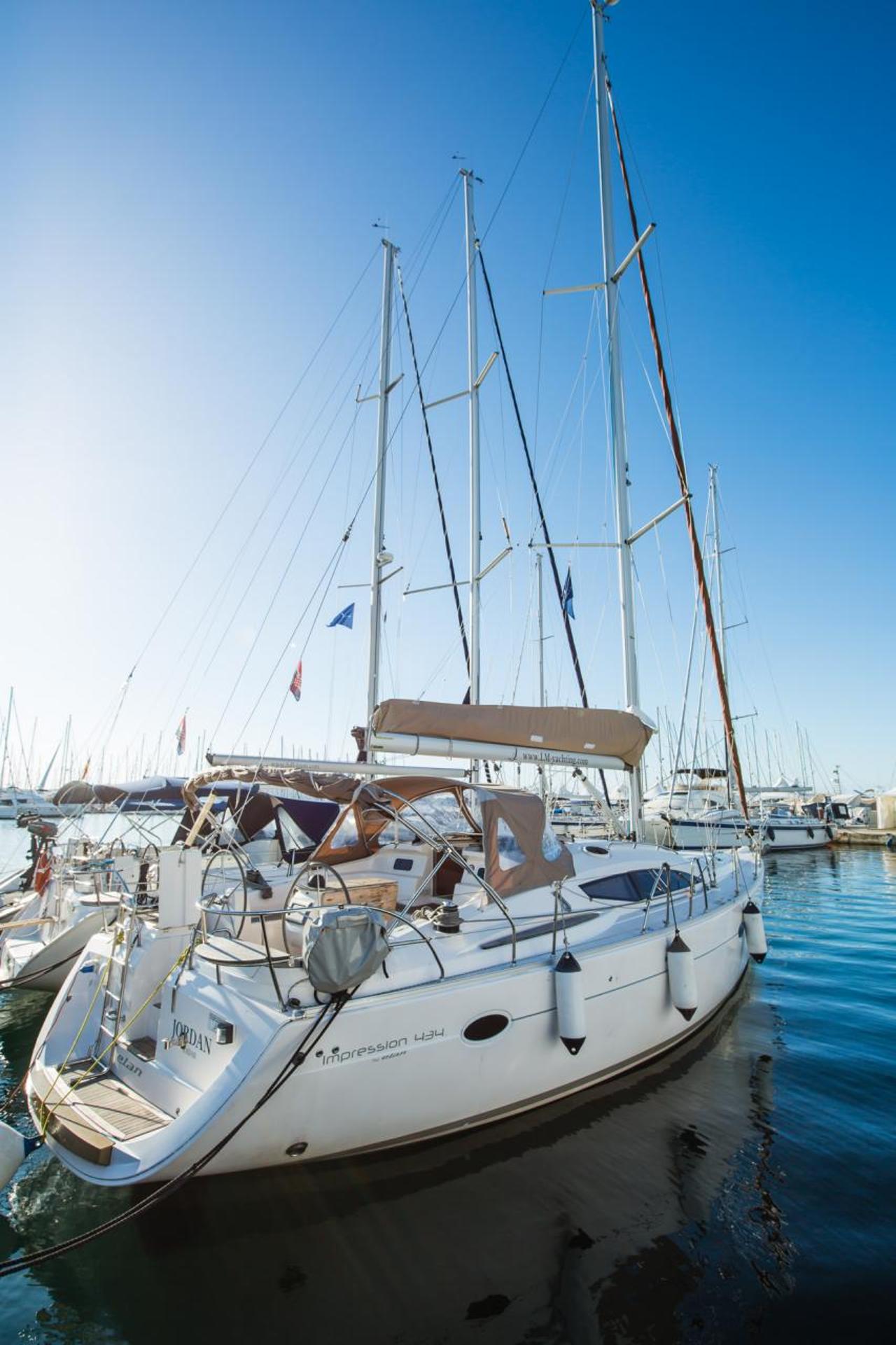 Najam Elan 434 Impression "Jordan" u destinaciji Biograd na Moru | Nautilus - Slika 3