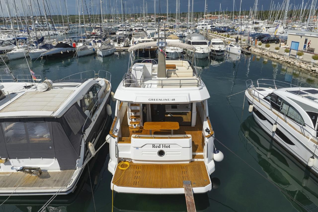 Noleggio Greenline 48 Fly "Red Hot" a Biograd na Moru | Nautilus - Slika 3
