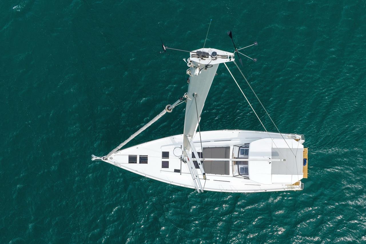 Najam Hanse 588 - 4 + 1 cab. "Constanta" u destinaciji Pirovac | Nautilus - Slika 4