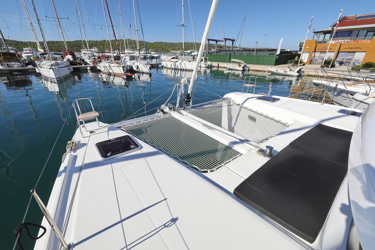 Charter Lagoon 42 - 4 + 2 cab. "Sail la Vie" in Pirovac | Nautilus - Slika 4