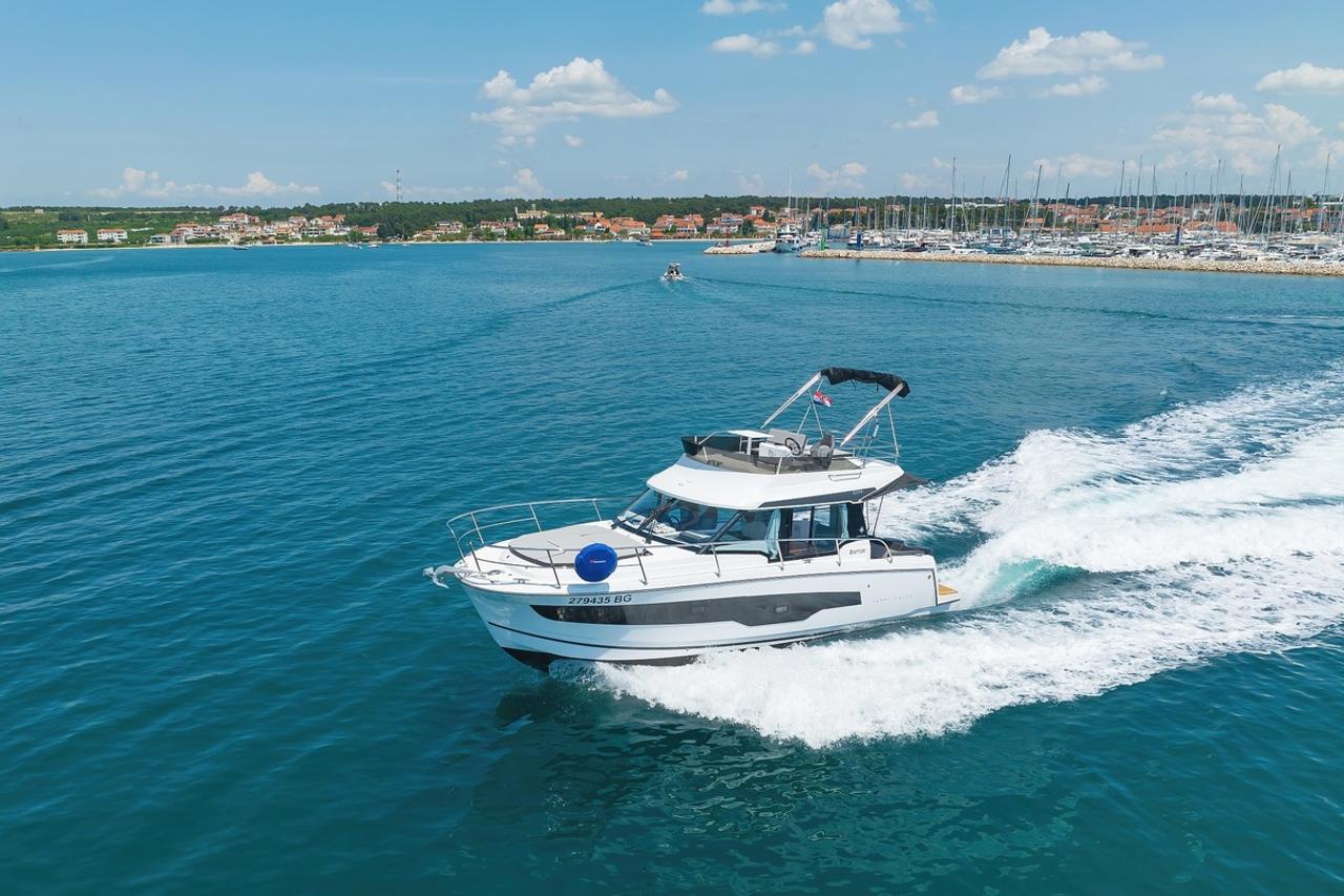 Charter Merry Fisher 1095 Fly "Raptor" in Biograd na Moru | Nautilus - Slika 4