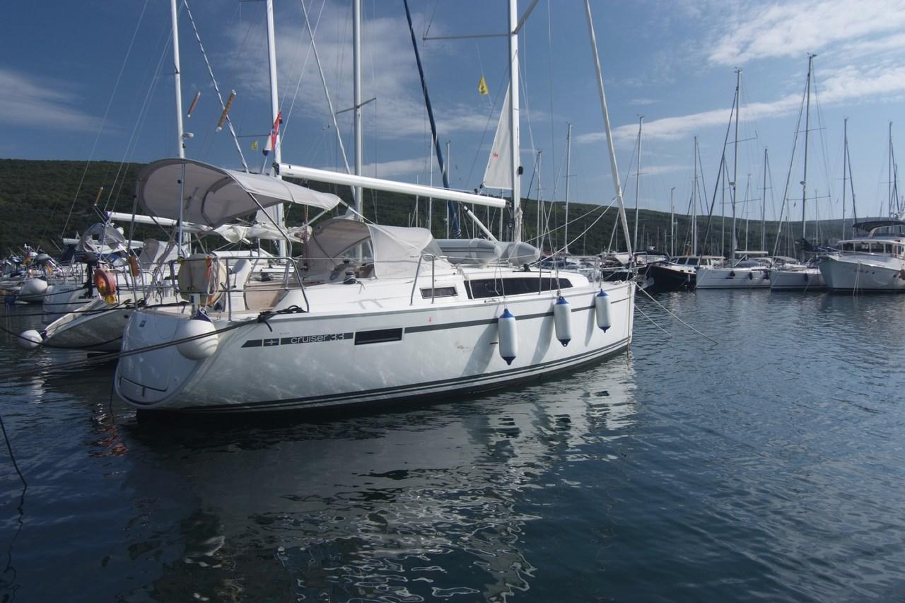Charter Bavaria Cruiser 33 "Burin" in Punat | Nautilus - Slika 3