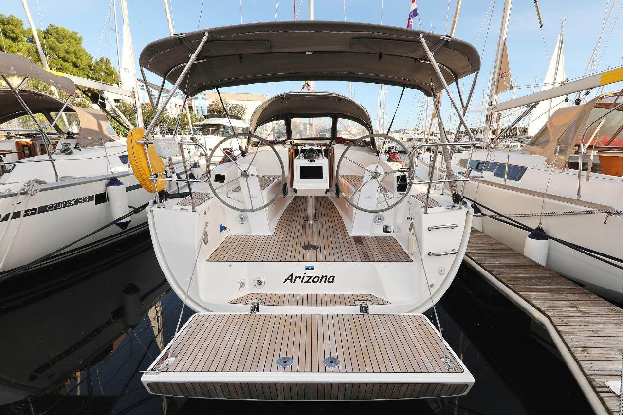 Najam Bavaria Cruiser 34 "Arizona" u destinaciji Vodice | Nautilus - Slika 3