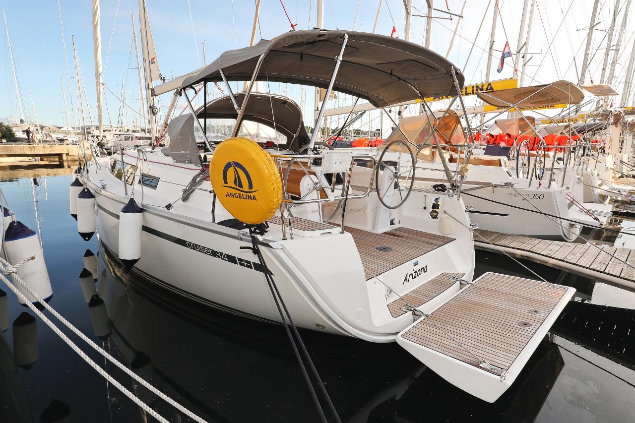 Najam Bavaria Cruiser 34 "Arizona" u destinaciji Vodice | Nautilus - Slika 4