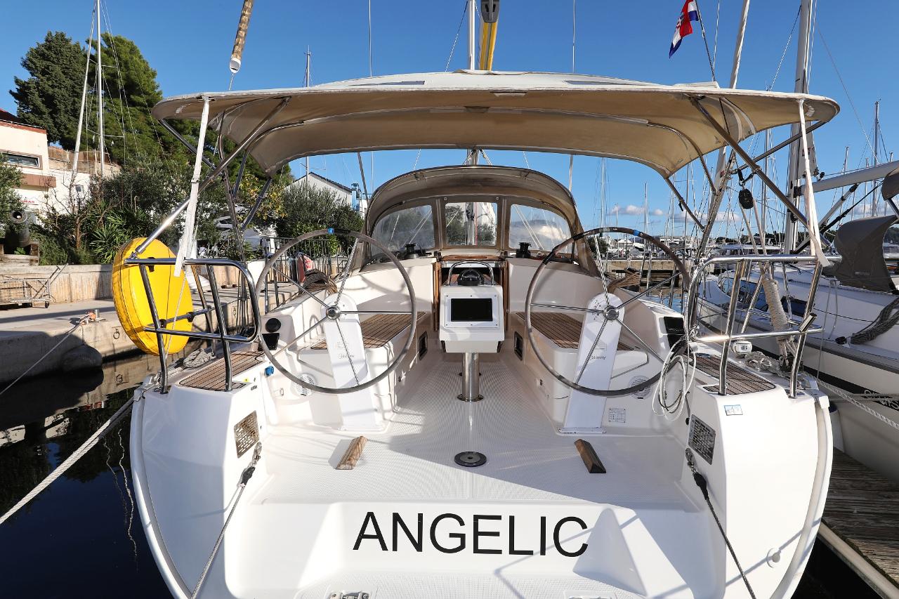 Noleggio Bavaria Cruiser 37 - 3 cab. "Angelic" a Biograd na Moru | Nautilus - Slika 4